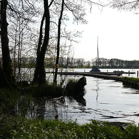 Дом отдыха Ferienhaus Sonnenschein Am See Нойруппин